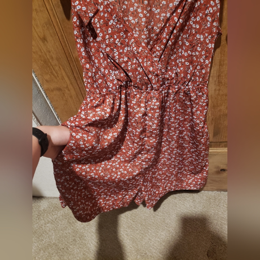 Romper - Picture 2 of 5